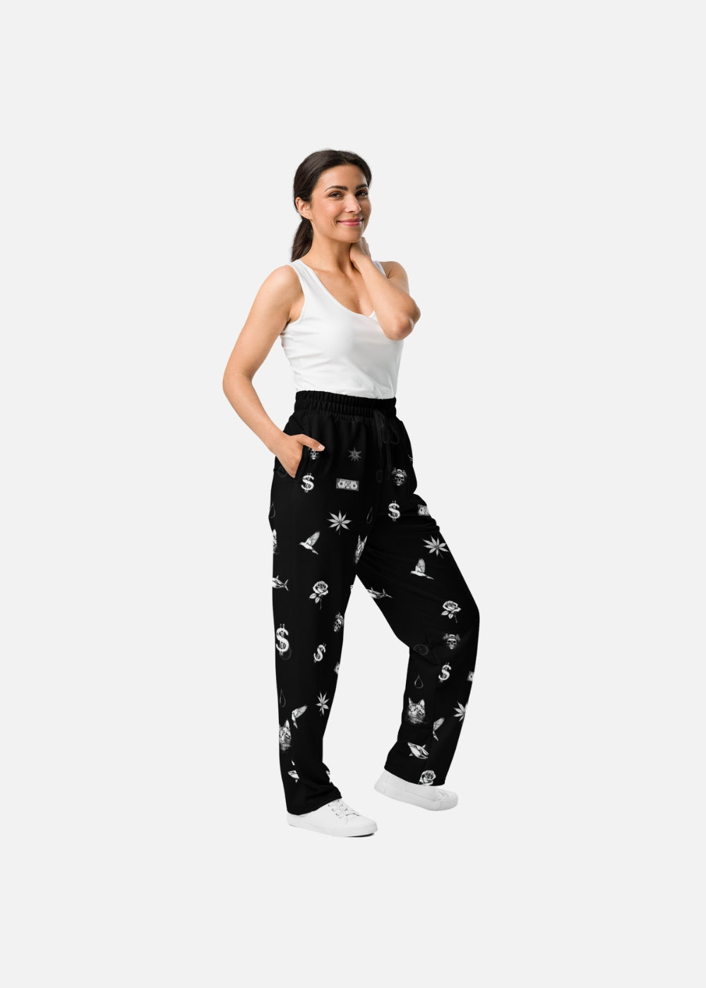Female model in black baggy sweatpants – minimalist streetwear style with comfort-driven urban edge.