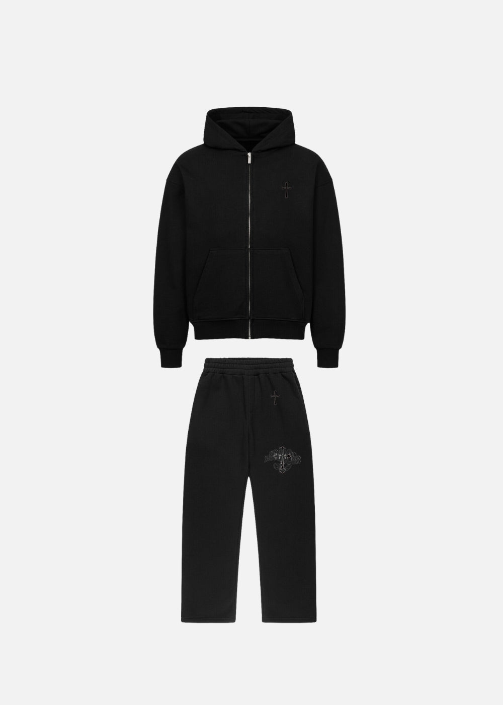 Premium oversized streetwear set for men – front view of MAXOMclo Elysium black tracksuit featuring relaxed fit hoodie and baggy sweatpants. High-quality minimalist streetwear for fashion-forward youth.