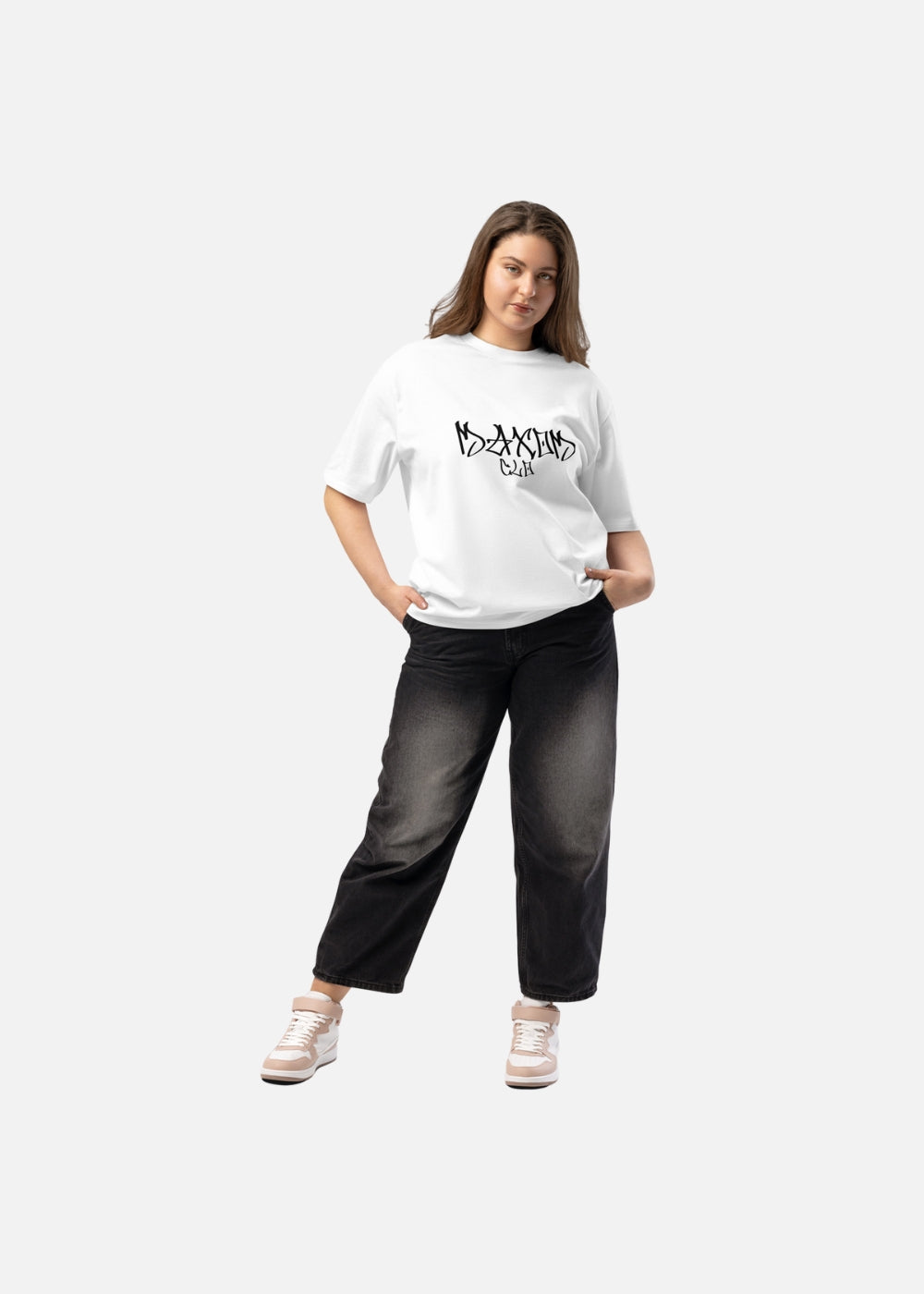 Skullflow oversized tee on female model – effortless oversized fashion for modern streetwear queens.