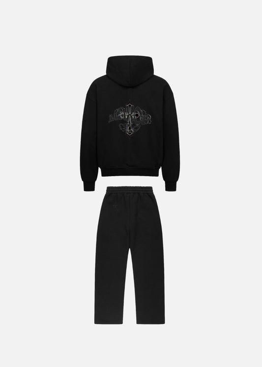 Back view of luxury men’s streetwear tracksuit – MAXOMclo Elysium black hoodie and baggy sweatpants in oversized relaxed fit. Comfortable gym and loungewear for modern streetwear lovers.