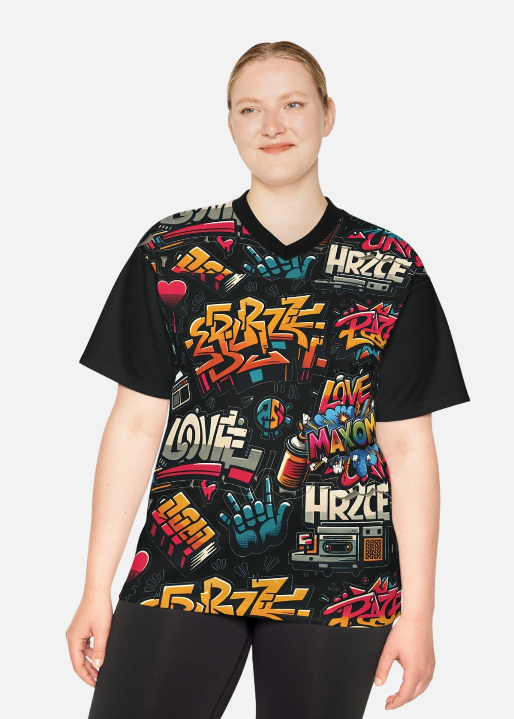 Female model in oversized graffiti t-shirt – breathable streetwear shirt with bold front graphic and festival style