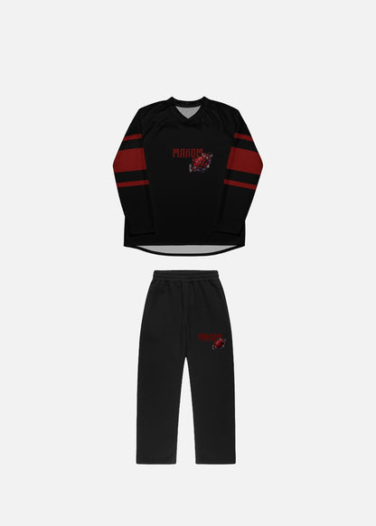 Back view of MAXOMclo roses streetwear bundle – oversized sweater and relaxed-fit joggers for casual everyday wear
