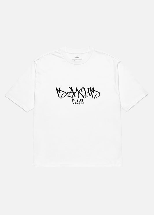 Skullflow oversized t-shirt front – clean silhouette and relaxed fit for streetwear fans seeking effortless comfort.

