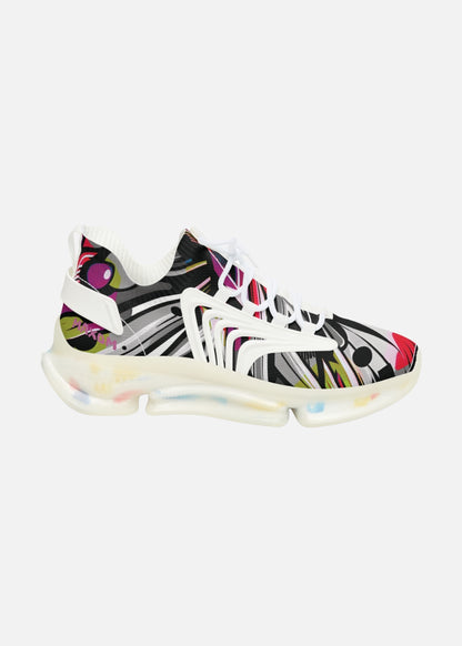 Outer profile of white men’s sneaker – lightweight streetwear with modern abstract print
