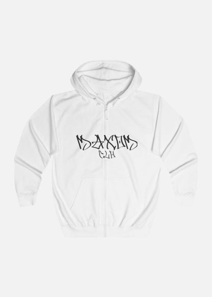 Front view of black urban streetwear hoodie – relaxed fit with clean design, ideal for everyday street fashion.

